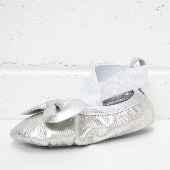 From Zion Ballet Mocs | Silver - Green Hearts Pink