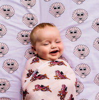 Kip&Co x Hugo Loves Tiki Swaddle | Seahorses - Green Hearts Pink